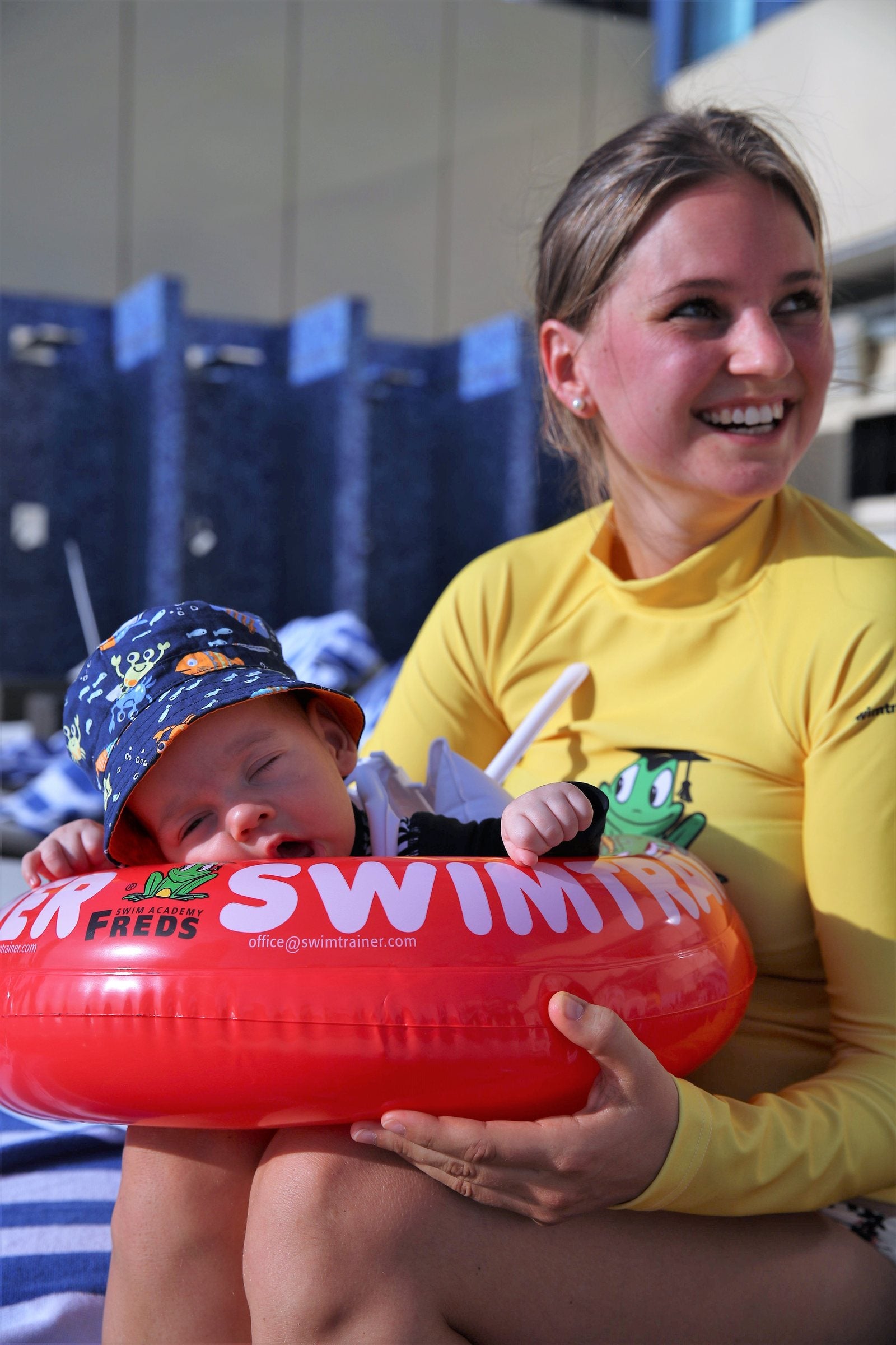 Family swim moment