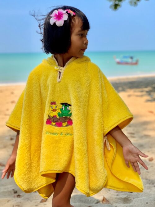 poncho-yellowgirl1b poncho-yellowgirl1b